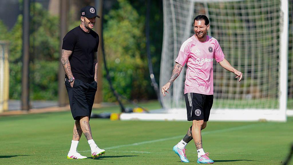David Beckham and Lionel Messi in Inter Milan training