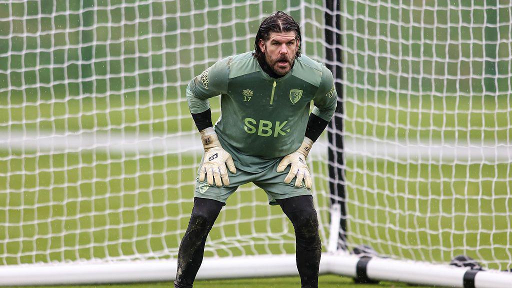 Fraser Forster in training