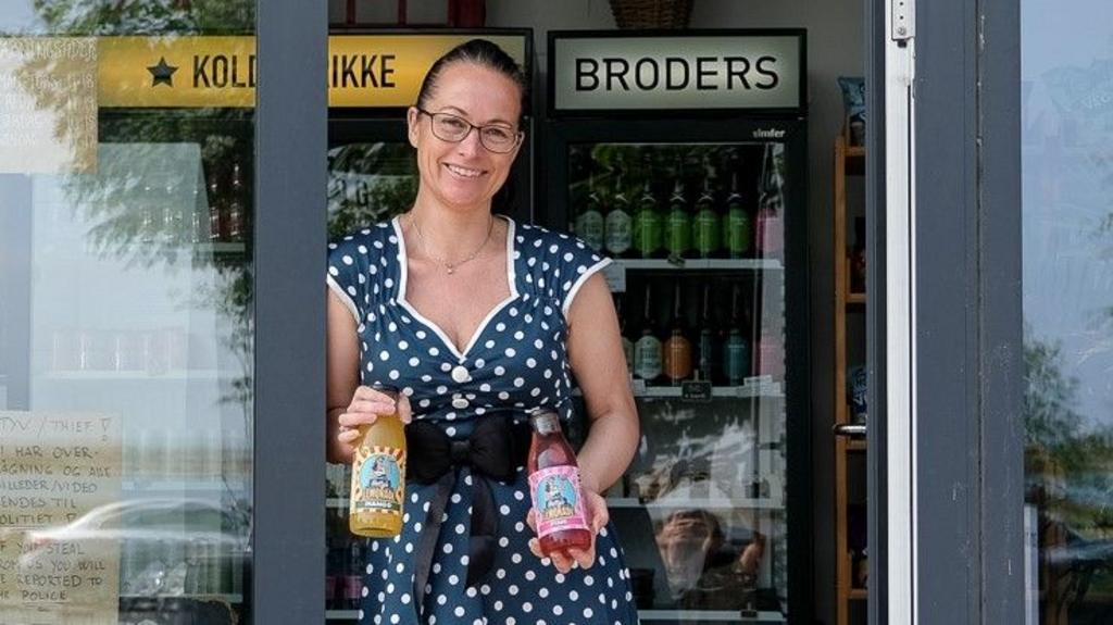 The Canadians and Danes boycotting American products