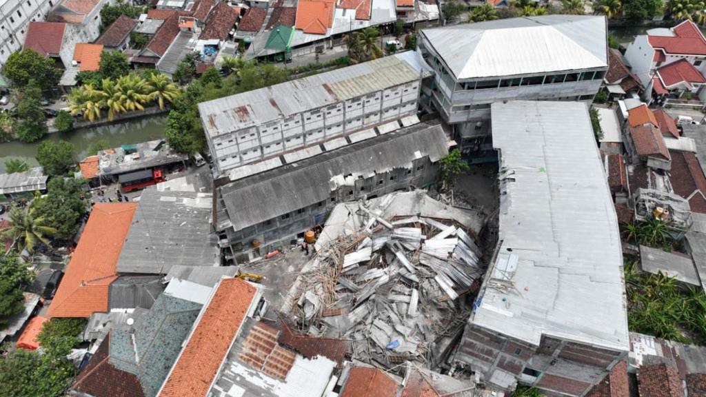 Aerial view of the collapsed building