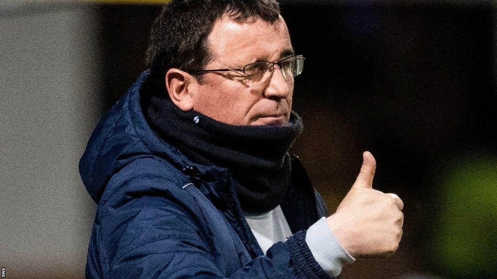 Dundee manager Gary Bowyer