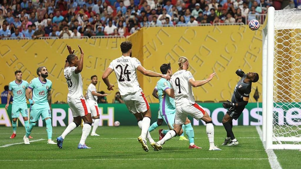 Ilkay Gundogan scores for Man City