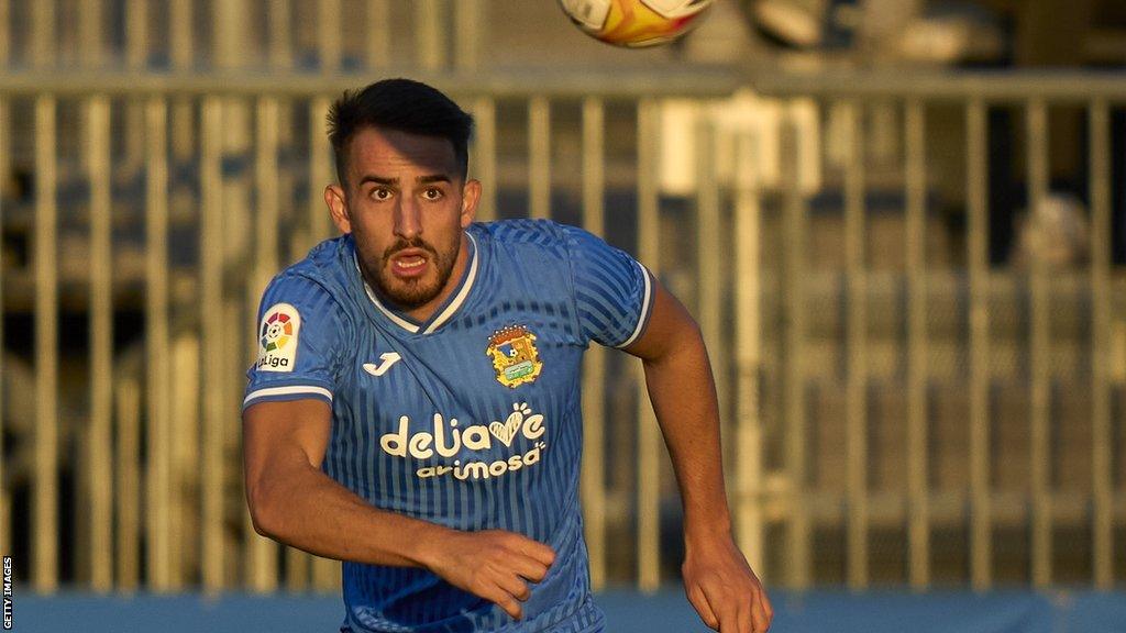 Pol Valentin in action for Fuenlabrada