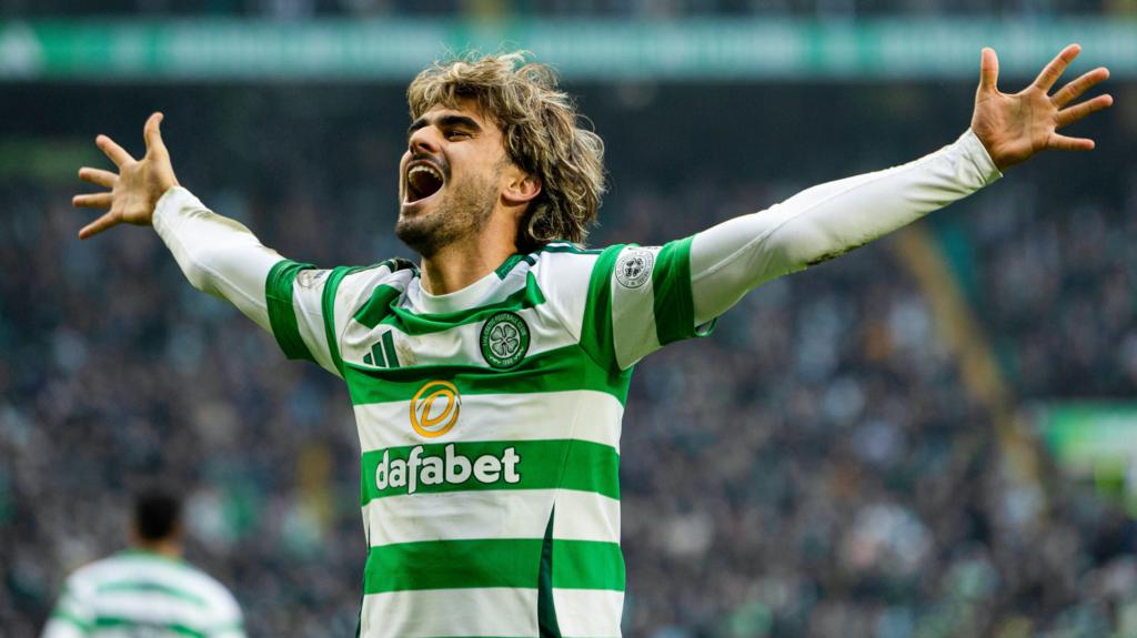 Jota celebrates his Celtic goal