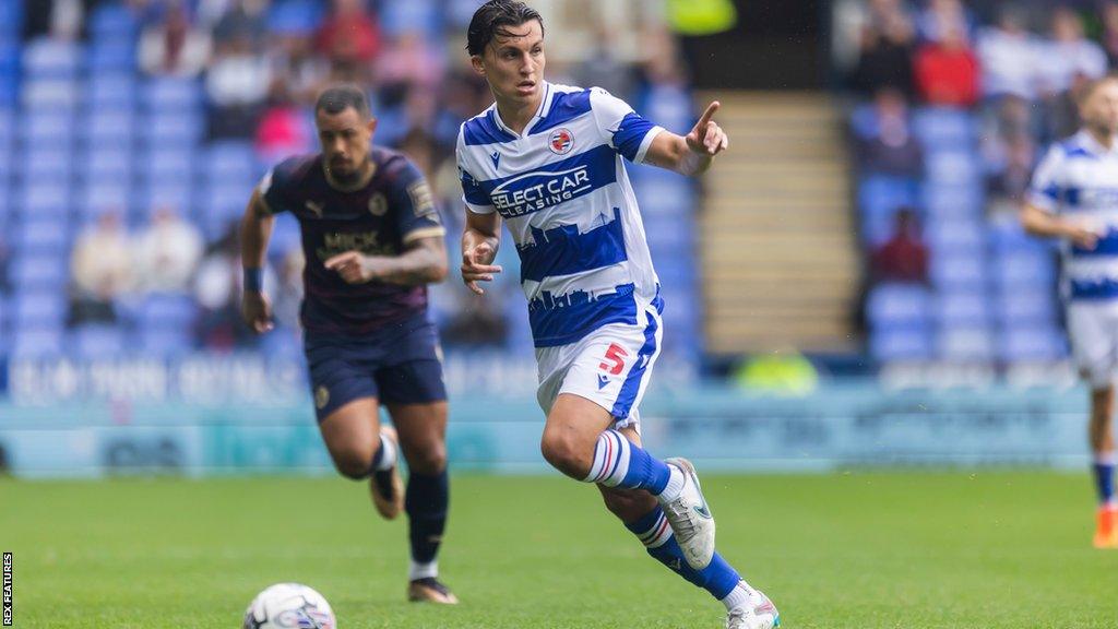 Tom McIntyre is leaving Reading for Portsmouth