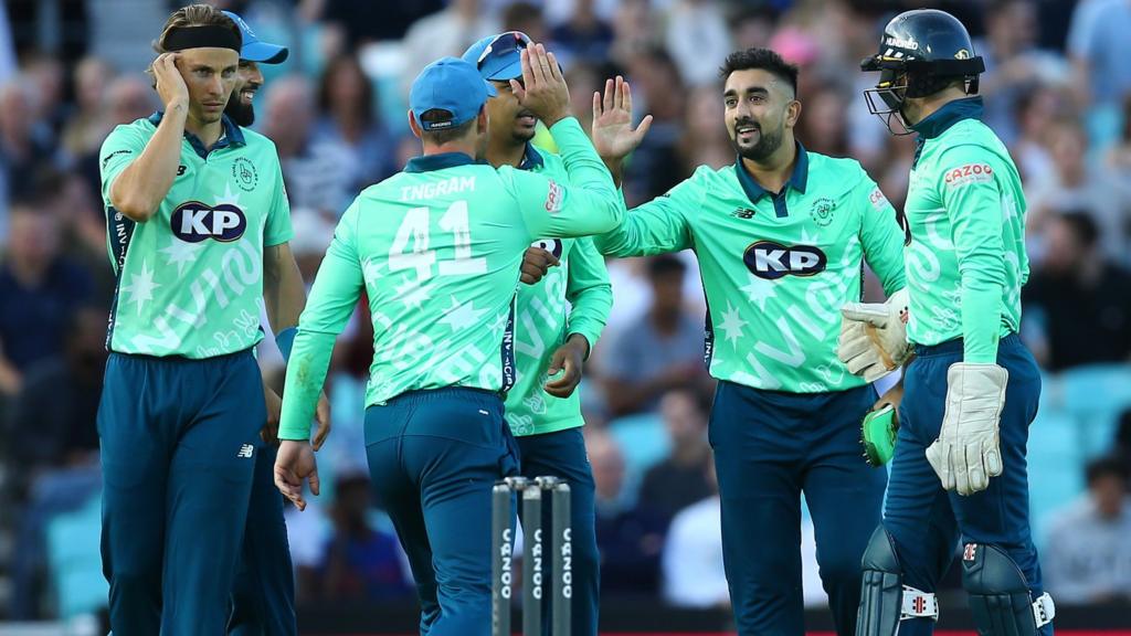 Oval Invincibles celebrate taking a wicket