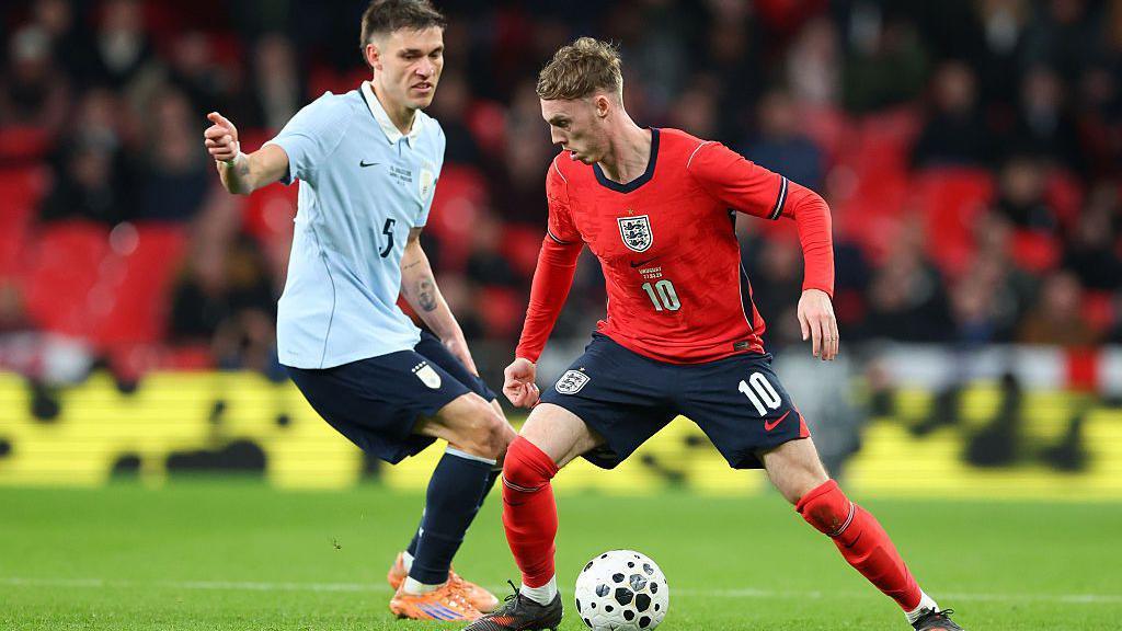 Manuel Ugarte prepares to challenge Cole Palmer