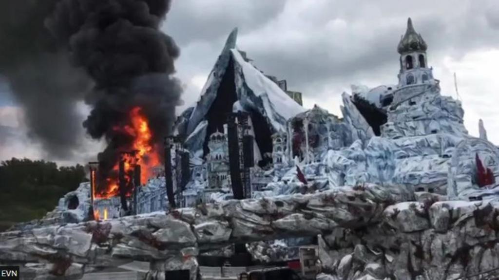 Il palco principale di Tomorrowland prende fuoco a pochi giorni dall’apertura del festival