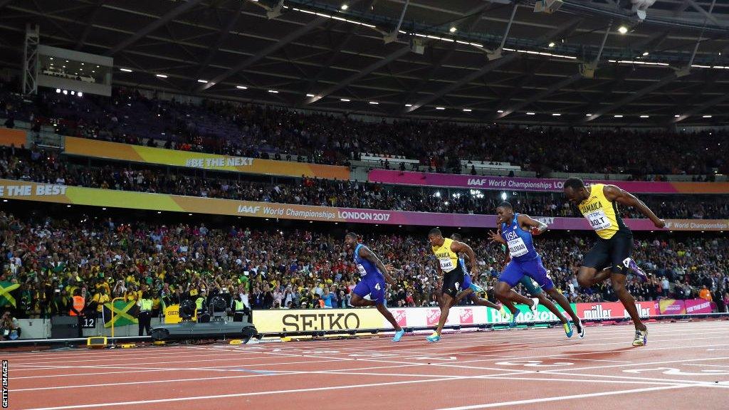 Justin Gatlin beats Usain Bolt to gold in the men's 100m final at the London 2017 World Athletics Championships