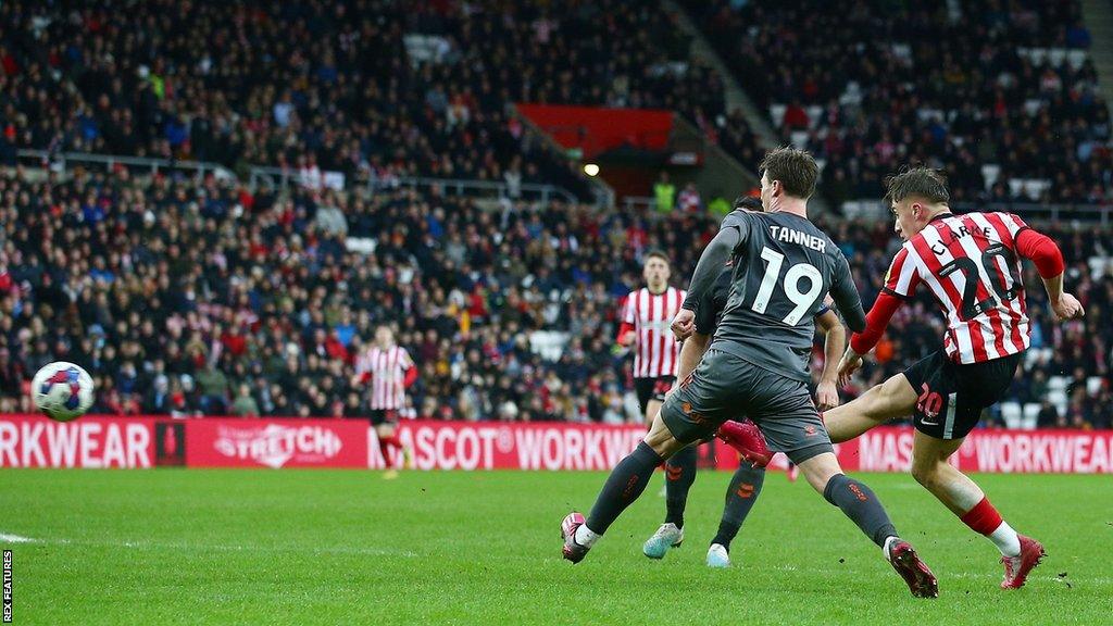 Jack Clarke scores for Sunderland