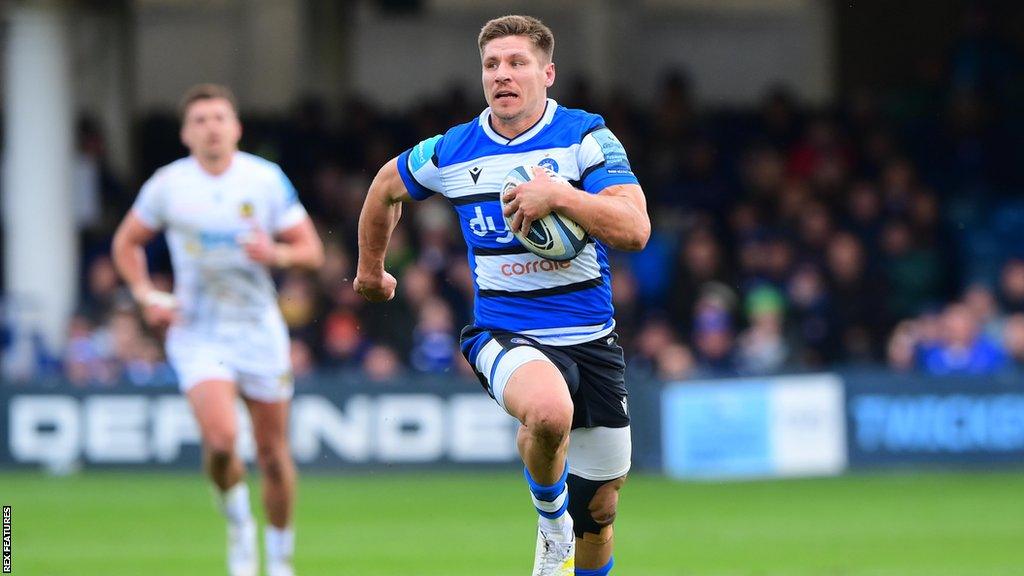 Piers Francis runs with the ball in hand during a Premiership game last season