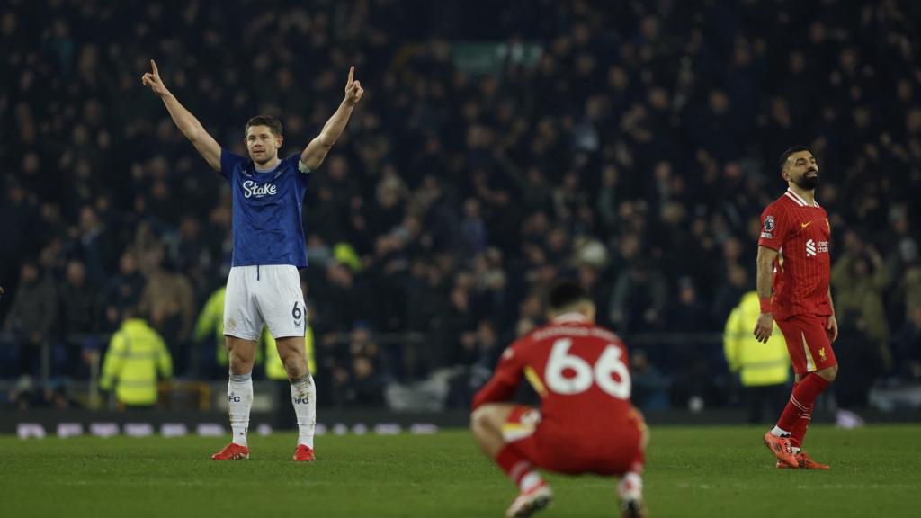 James Tarkowski celebrates Everton's equaliser against Liverpool