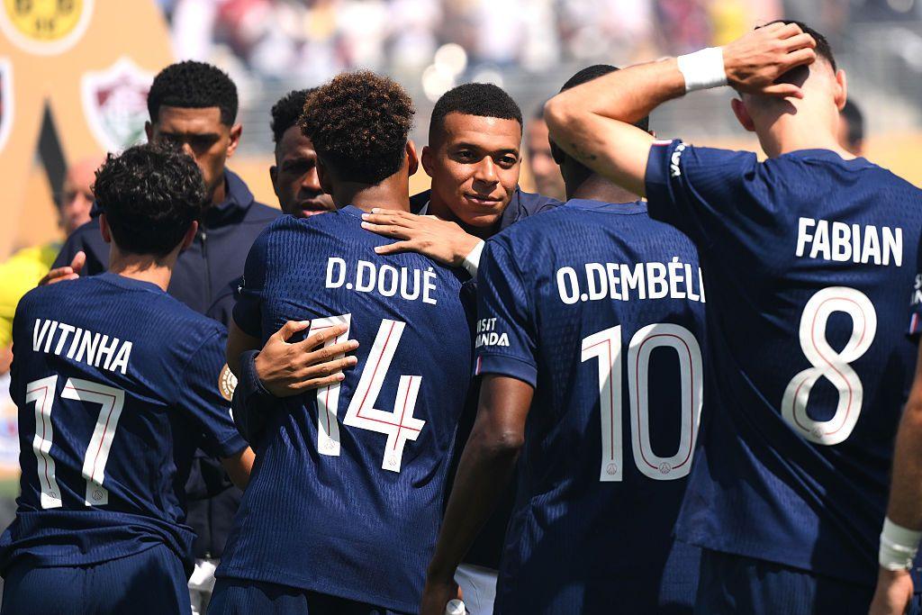 Kylian Mbappe and PSG players