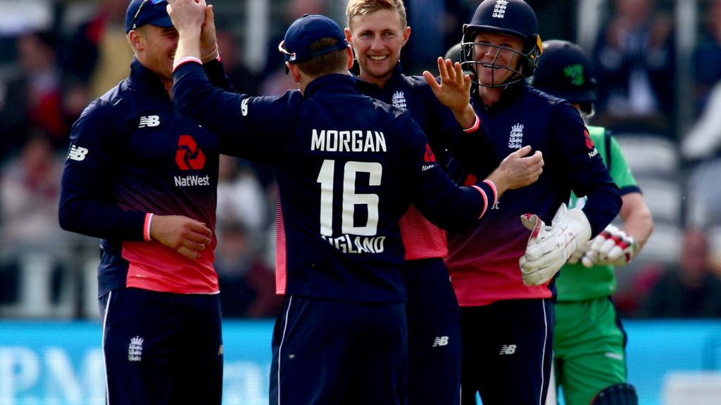 England's players celebrate