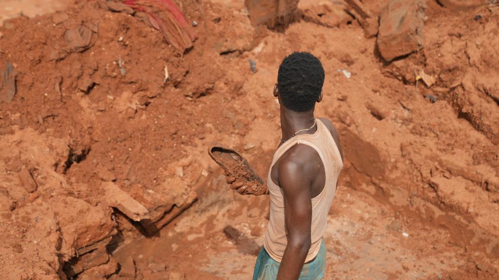 Nigeria Floods Leave Over 700 Dead
