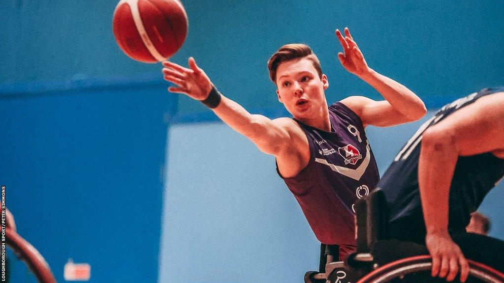 Bo Kramer in training with Loughborough