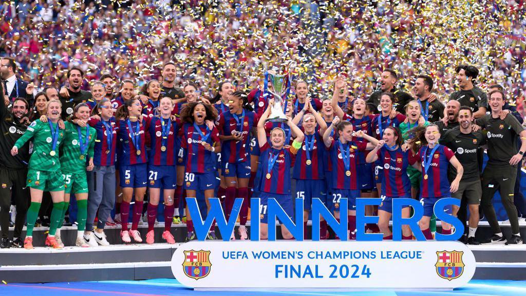 Barcelona celebrate winning the 2024 Women's Champions League