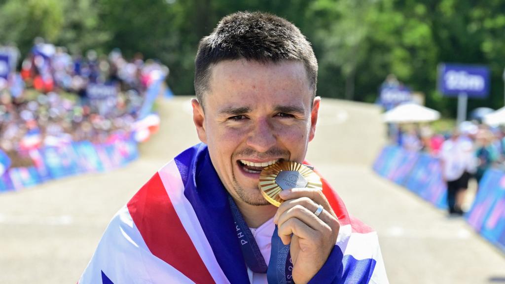 British cyclist Pidcock wins Laureus Award
