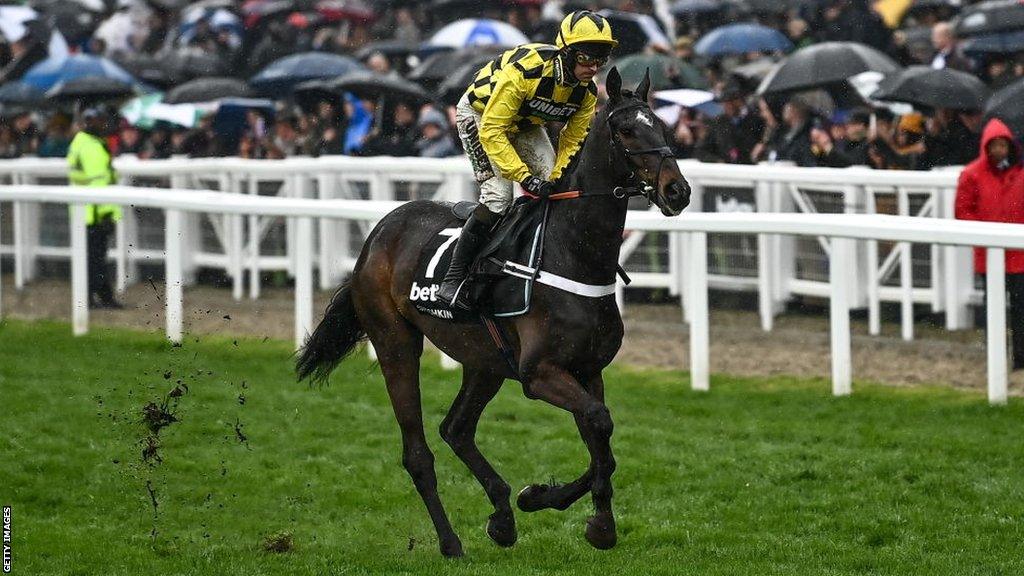 Shishkin in action at 2022 Cheltenham Festival