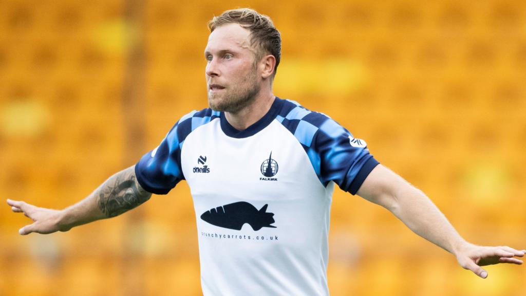 Falkirk midfielder Scott Arfield