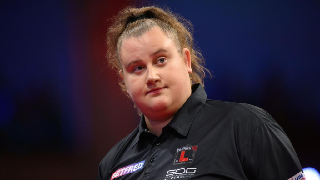 Humphries ends Greaves’ historic run at UK Open