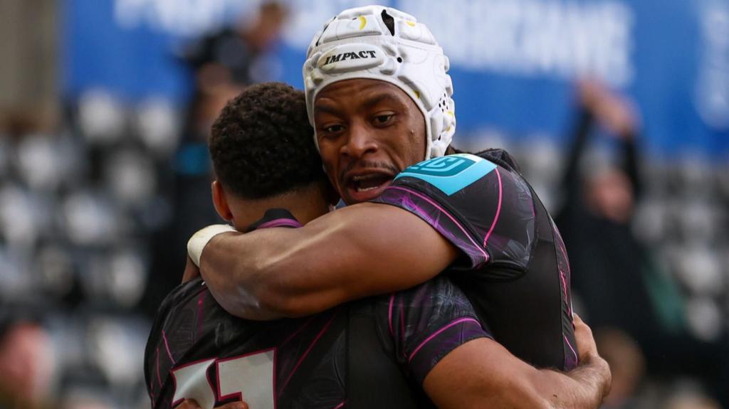 Ospreys defeat Connacht in 12-try URC thriller