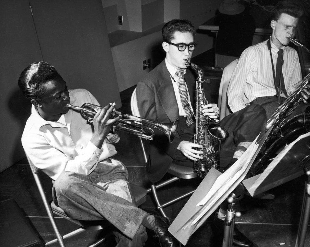 Lee Konitz in the studio with Miles Davis