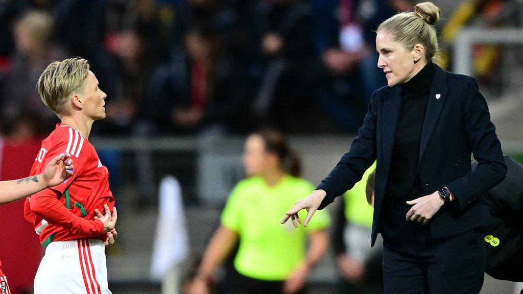 Jess Fishlock speaks to Gemma Grainger during Wales' defeat in Germany in 2023