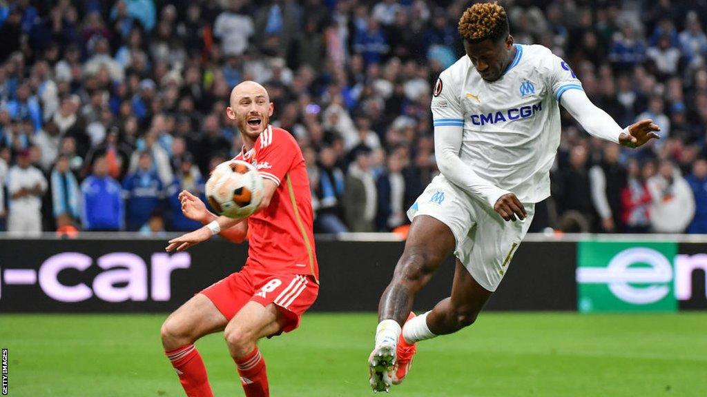 Faris Moumbagna scores for Marseille