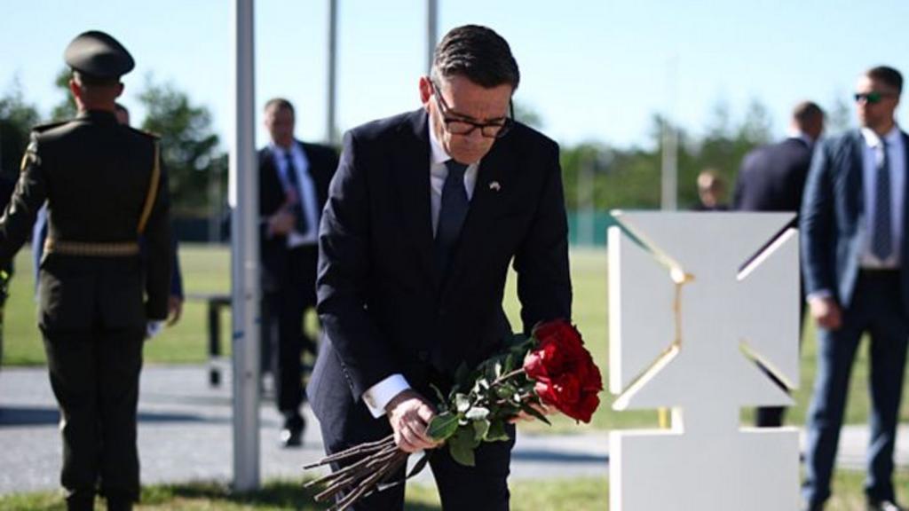 Burnham in Ukraine with plans to hand over UK blueprints for long-range  missiles - follow live - BBC News