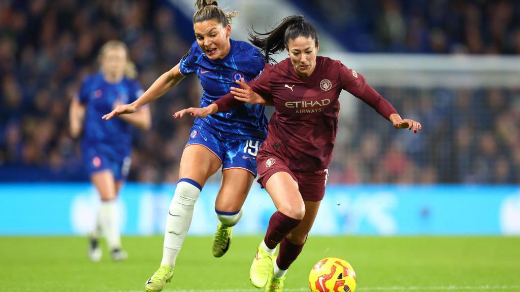 Johanna Rytting Kaneryd of Chelsea and Leila Ouahabi of Manchester City during the Barclays Women's Super League