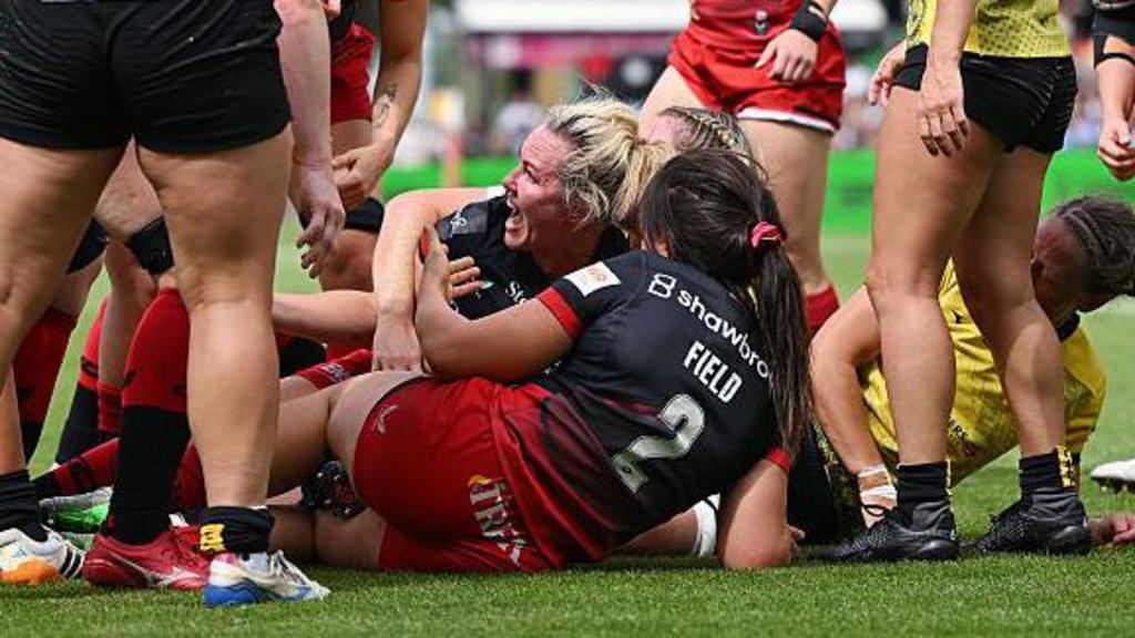 Marlie Packer scores her first try