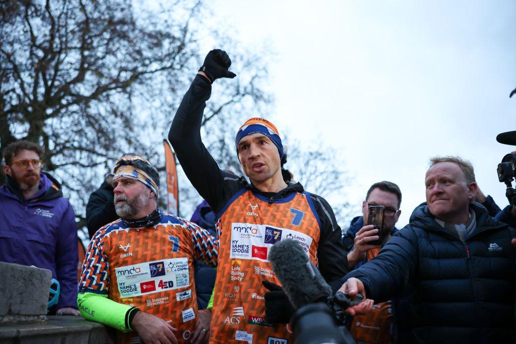 Kevin Sinfield finishes ultra marathon