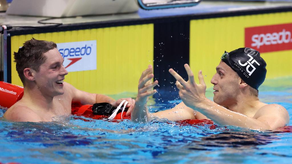 Guy & Scott finish equal first in dramatic 200m