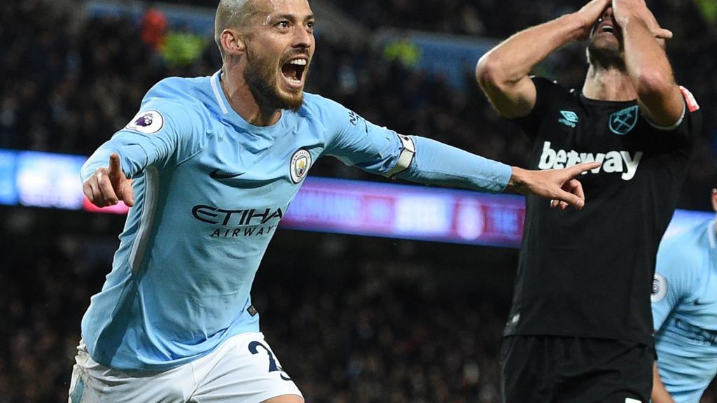 David Silva celebrates his goal