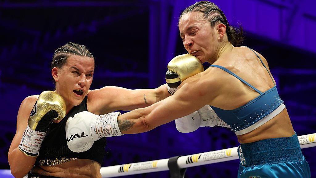 Chantelle Cameron lands a punch on Michaela Kotaskova