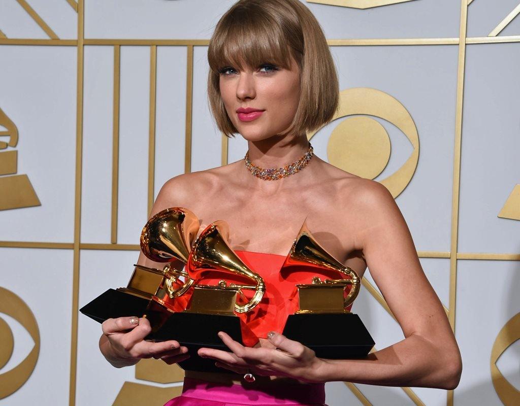 Taylor Swift with her Grammys