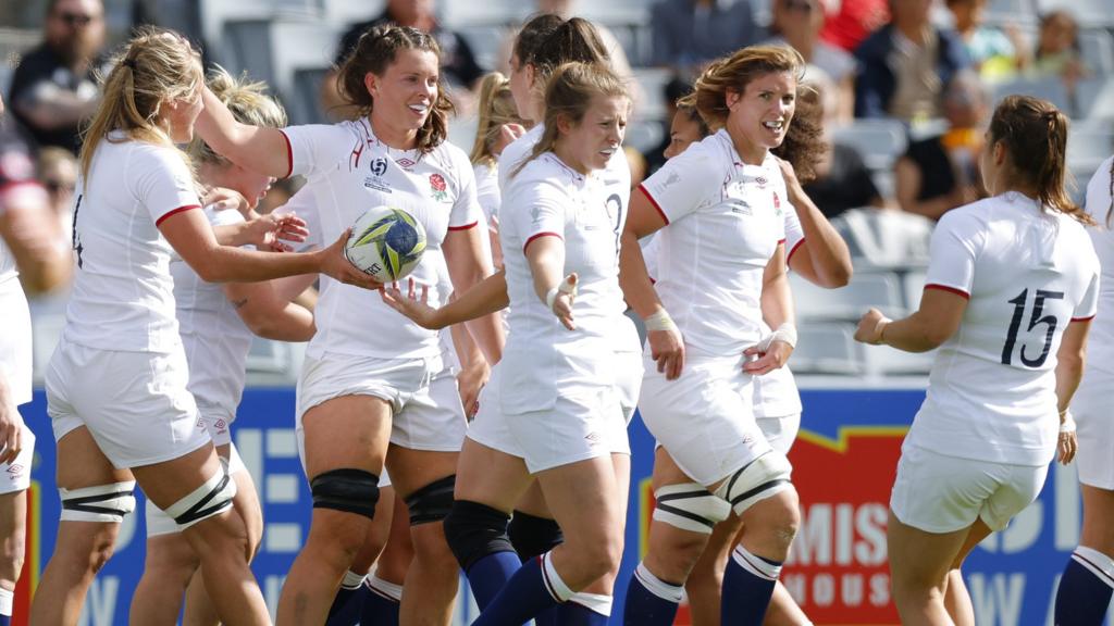 England celebrate Marlie Packer's opening try