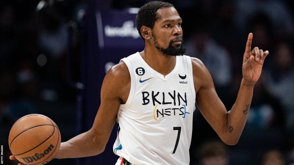 Kevin Durant playing for former team Brooklyn Nets