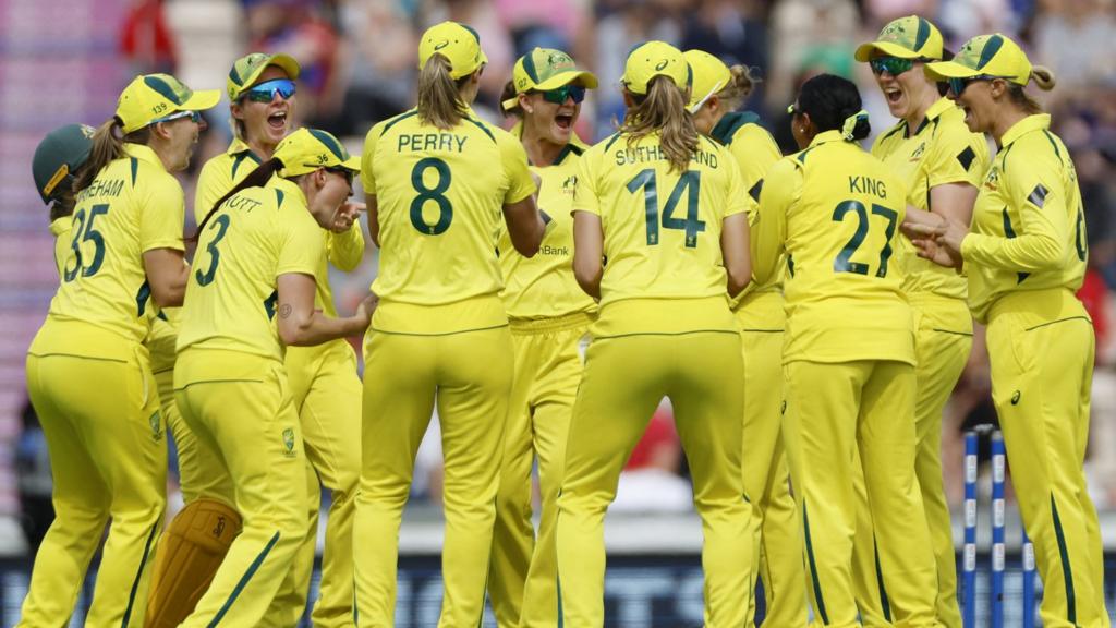 Australia celebrate a wicket