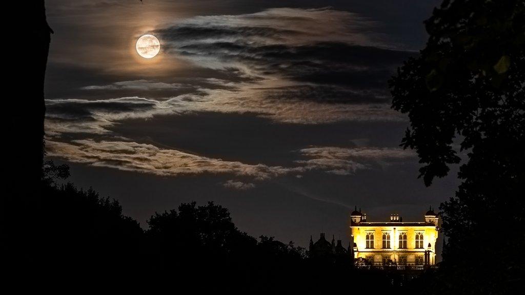 Wollaton supermoon