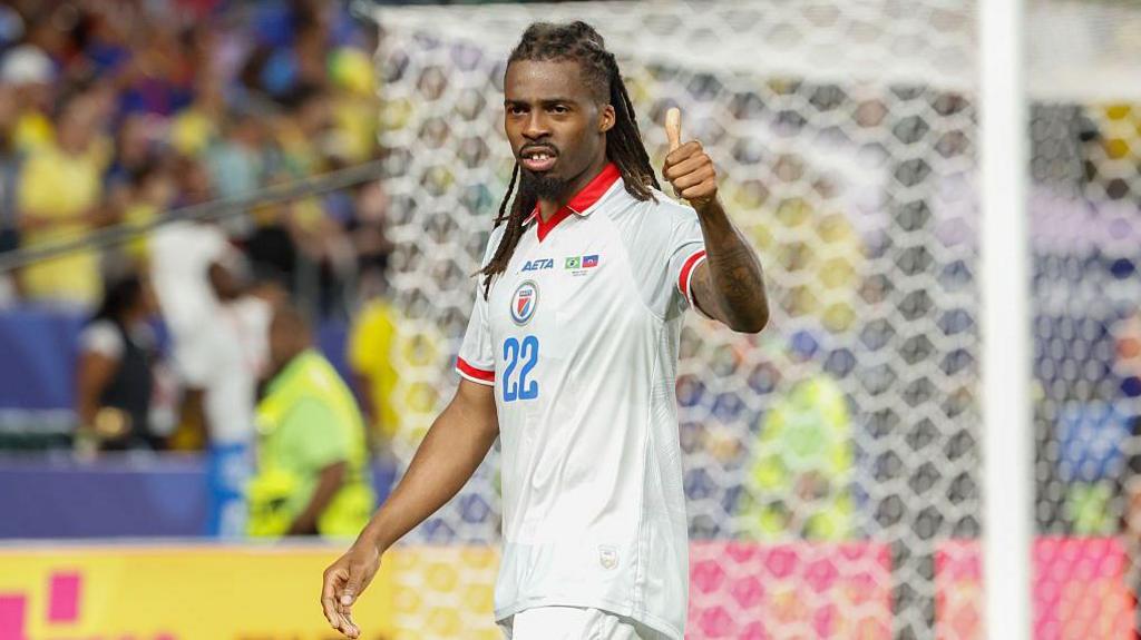 Jean-Kevin Duverne with his thumb up