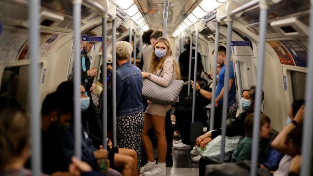 People on the tube