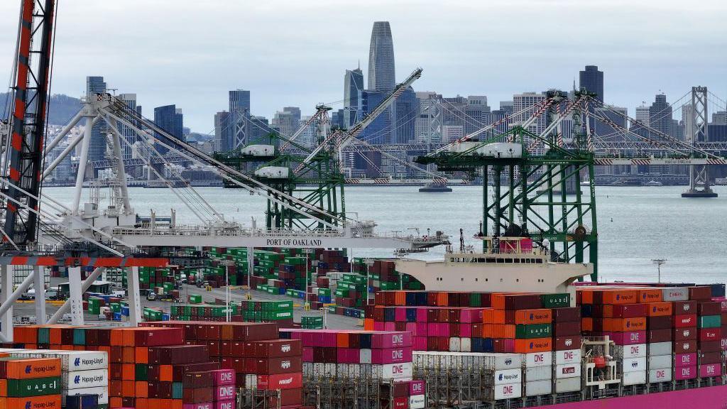 A container ship outside of San Francisco