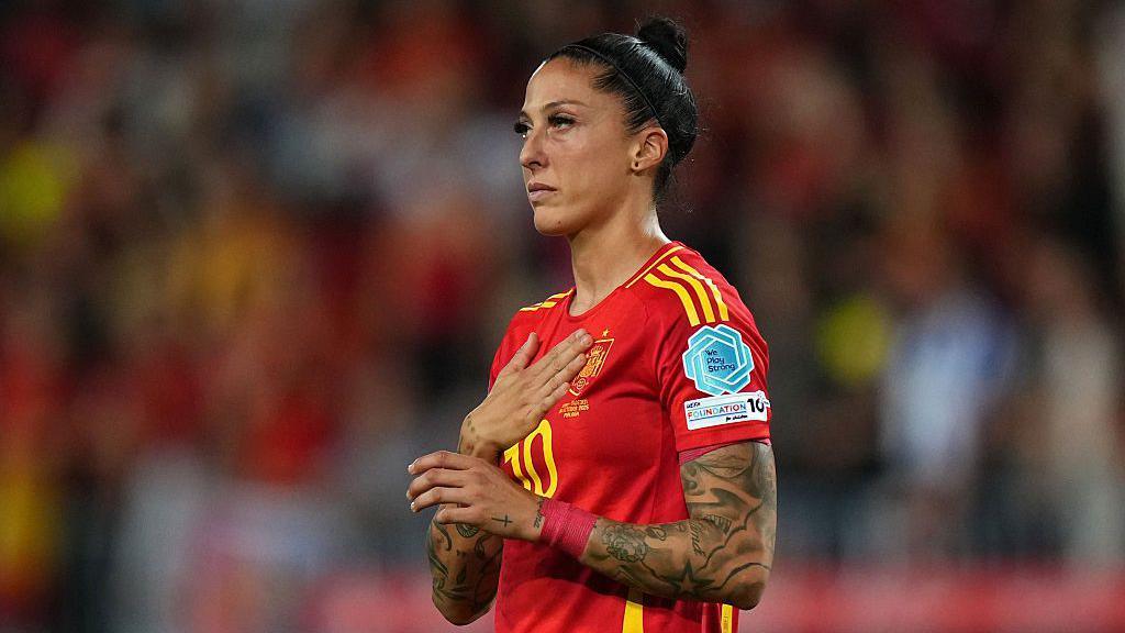 Jenni Hermoso in action for Spain against Sweden in the Women's Nations League