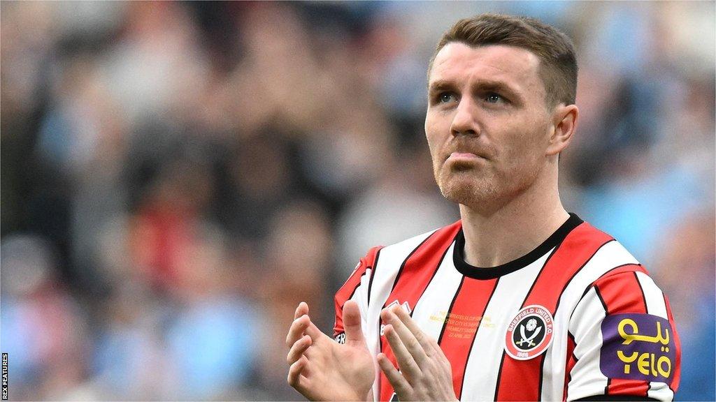 John Fleck applauds Sheffield United's supporters