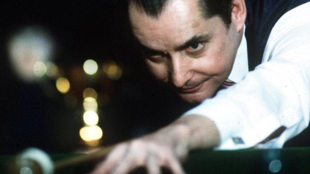 Ray Reardon takes a shot