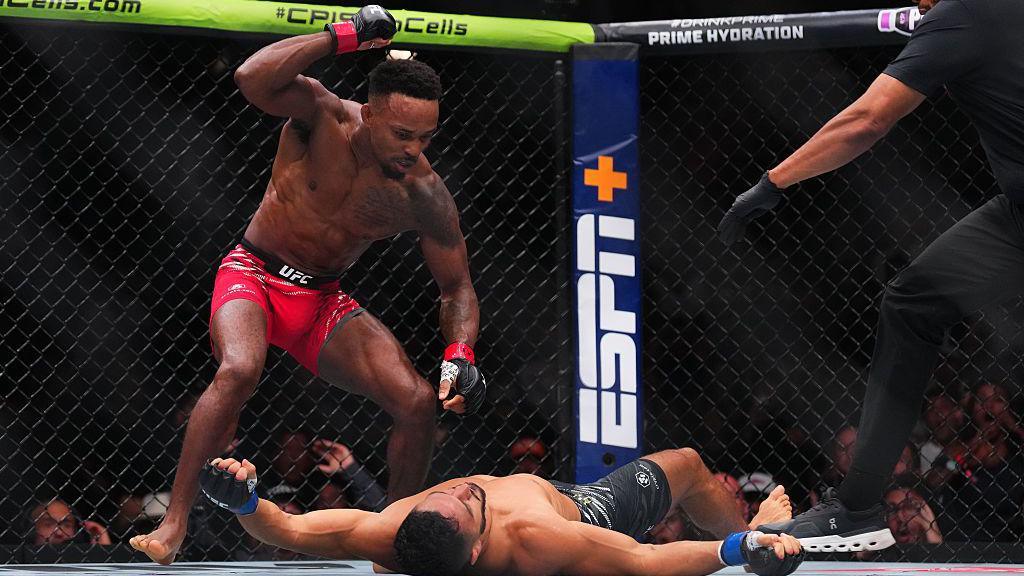 Lerone Murphy is about to unleash a punch down on an unconscious Aaron Pico