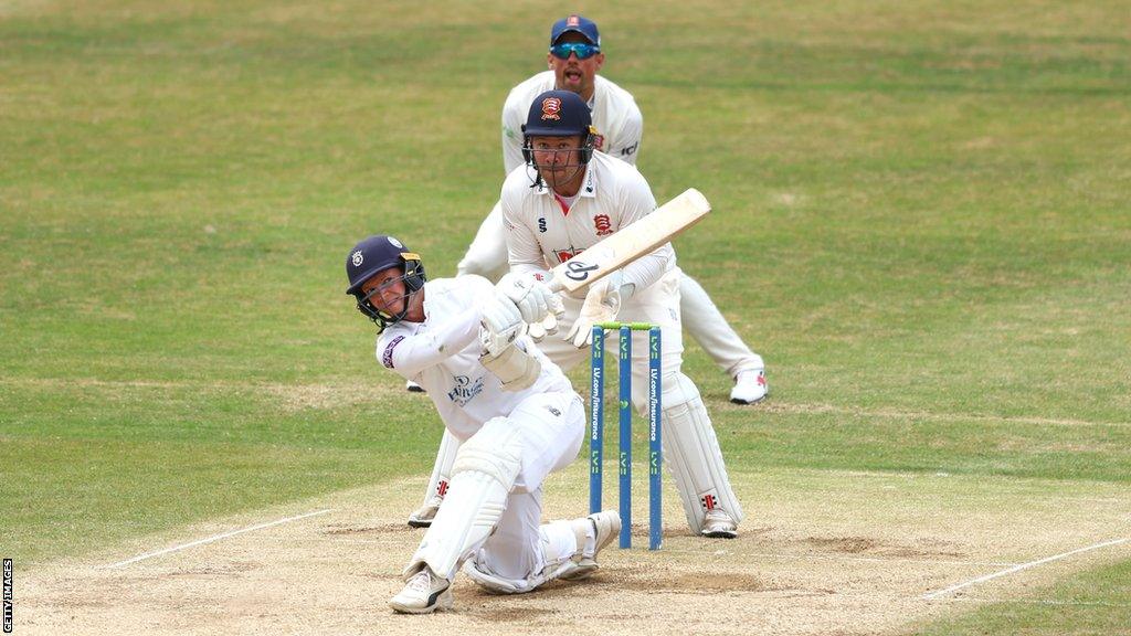 Hampshire all-rounder Felix Organ has signed a new deal that will keep him at the club until at least the end of 2024.