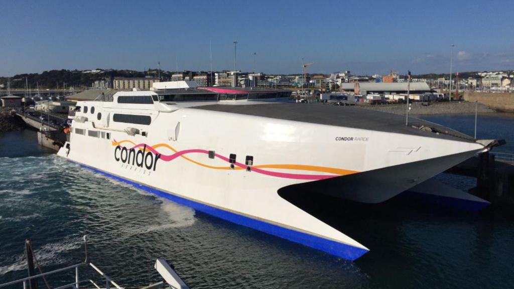 Condor Rapide ferry